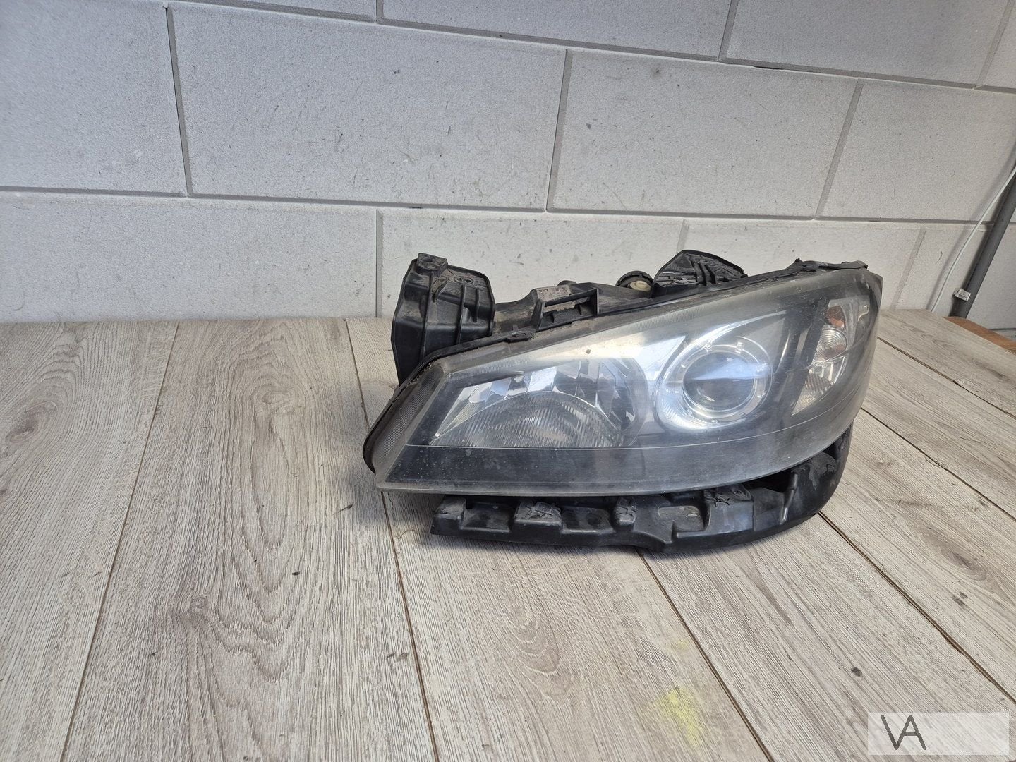 Renault Laguna 2 2005 -2009 facelift koplamp XENON links €75, Gebruikt, -, Renault, -