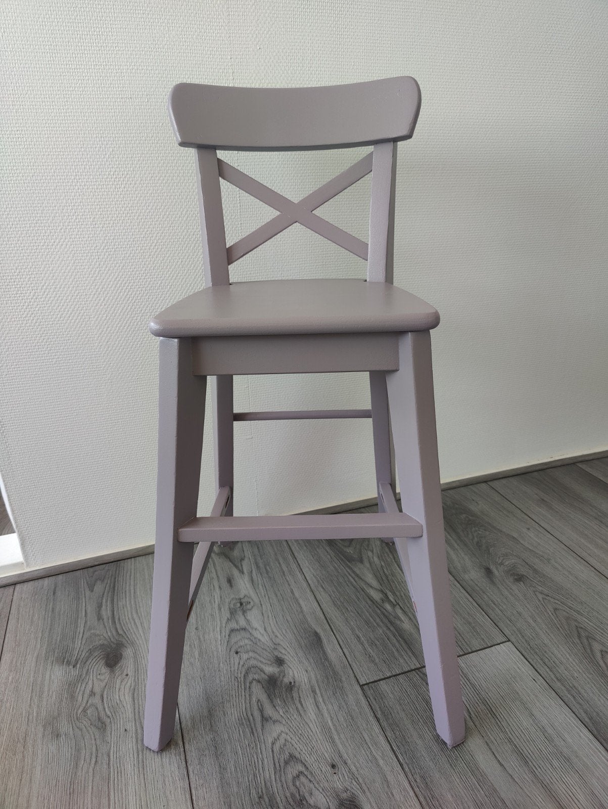 Ikea Ingolf hoge kinderstoel eetkamerstoel peuter lila paars, Kinderen en Baby's, Kinderstoelen, Ophalen of Verzenden, Overige typen