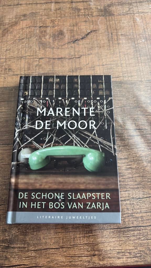 Marente de Moor - De schone slaapster in het bos van Zarja, Ophalen of Verzenden, Zo goed als nieuw, Marente de Moor