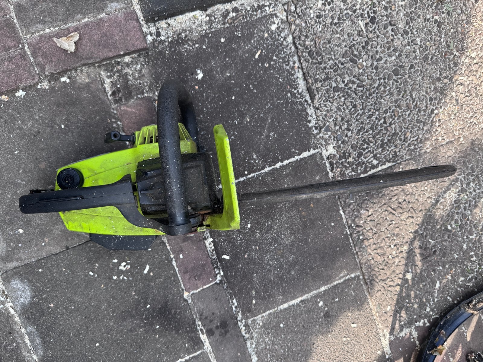 Poulan 2300 kettingzaag, Ophalen of Verzenden, Zo goed als nieuw, Benzine