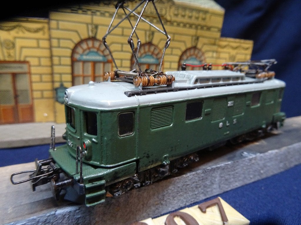 4807=Trix Express E loc van de BLS spoorwegen.      87, Gebruikt, Trix, Ophalen of Verzenden, Gelijkstroom
