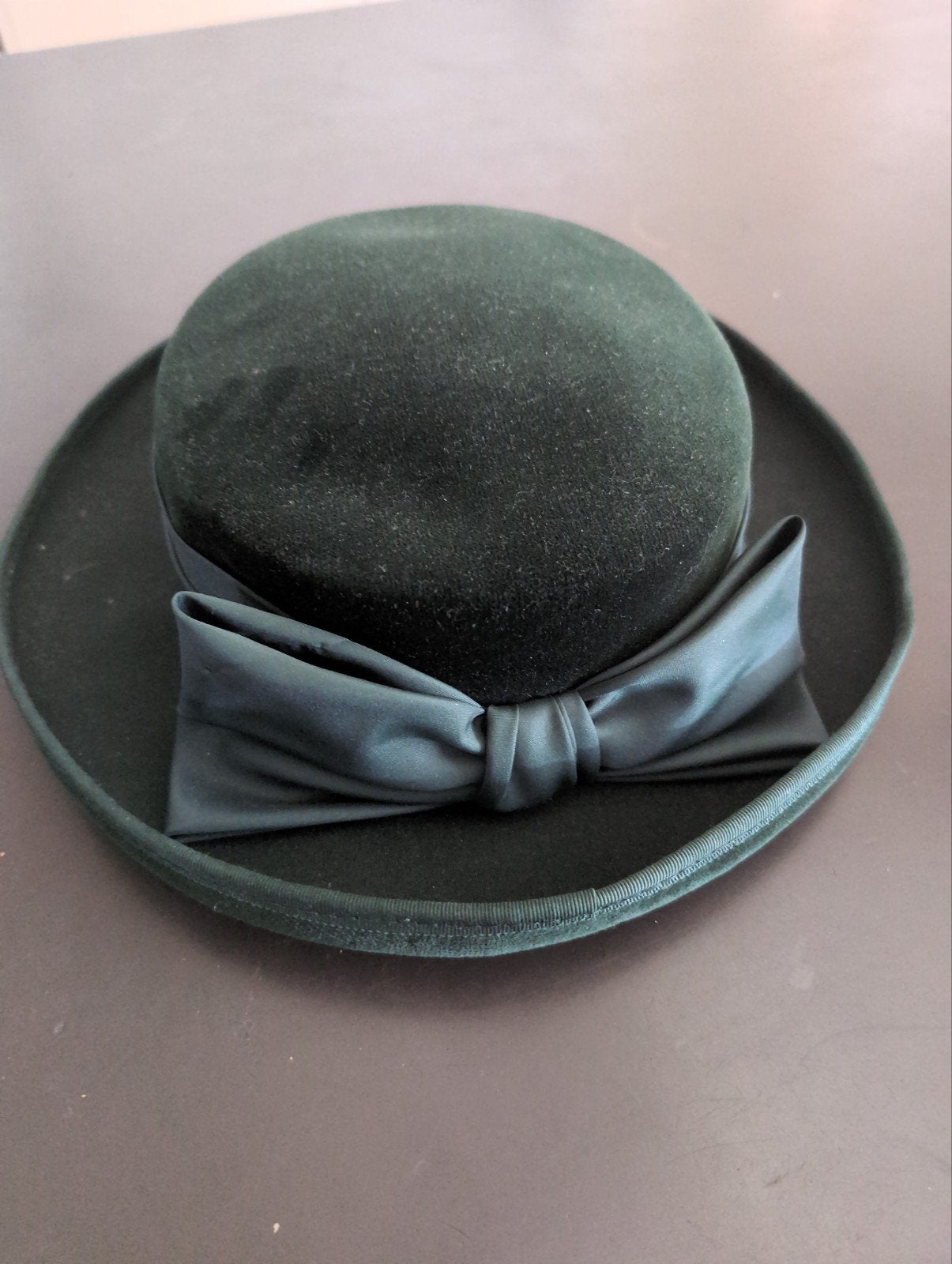 Groene hoed van Kay Bee, Ophalen of Verzenden, Zo goed als nieuw, One size fits all