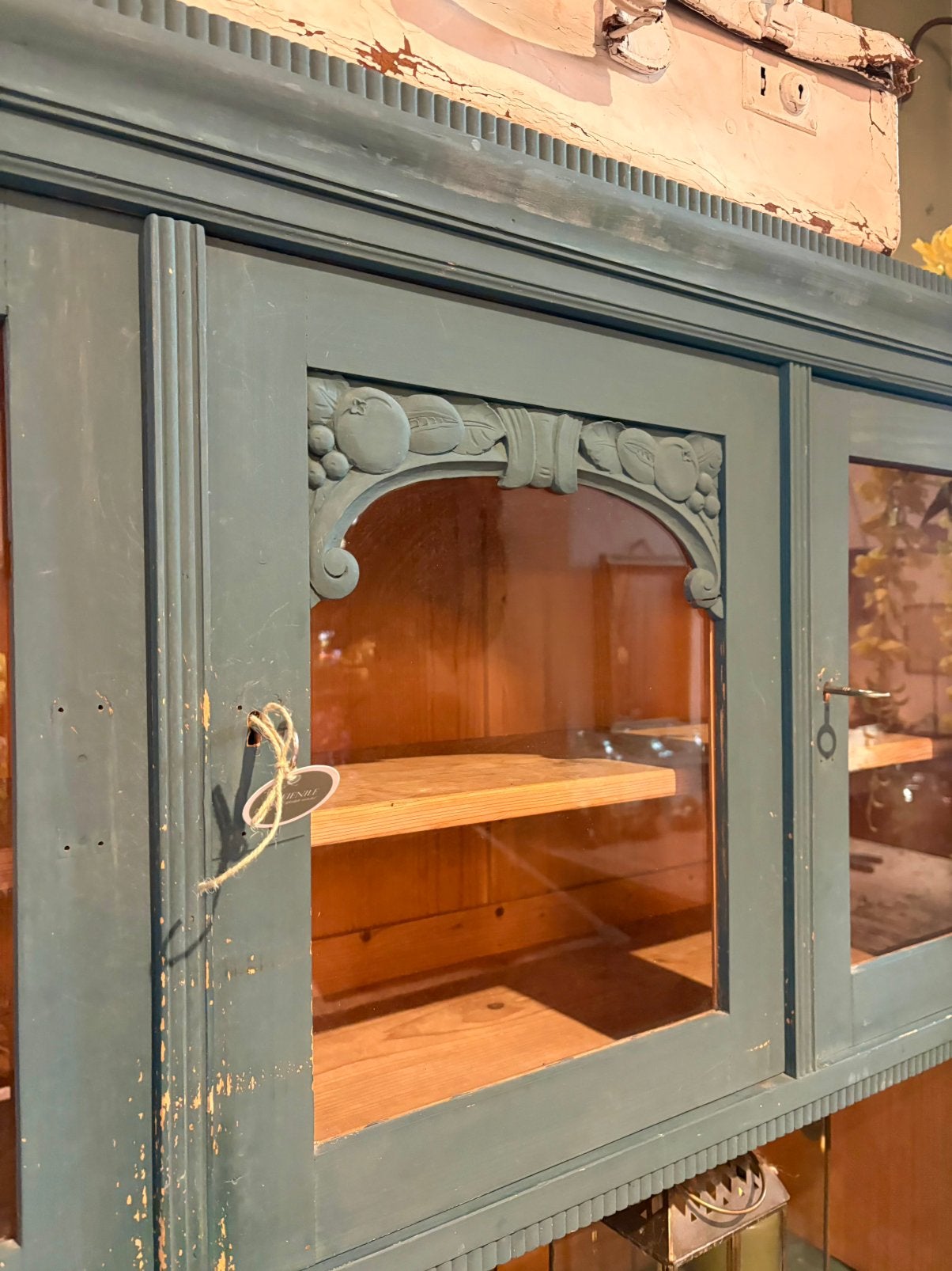 Oude houten keukenkast, denim blauw, servies kast, 200 cm of meer, Hoofdstraat 15, Ilfienile, Zo goed als nieuw