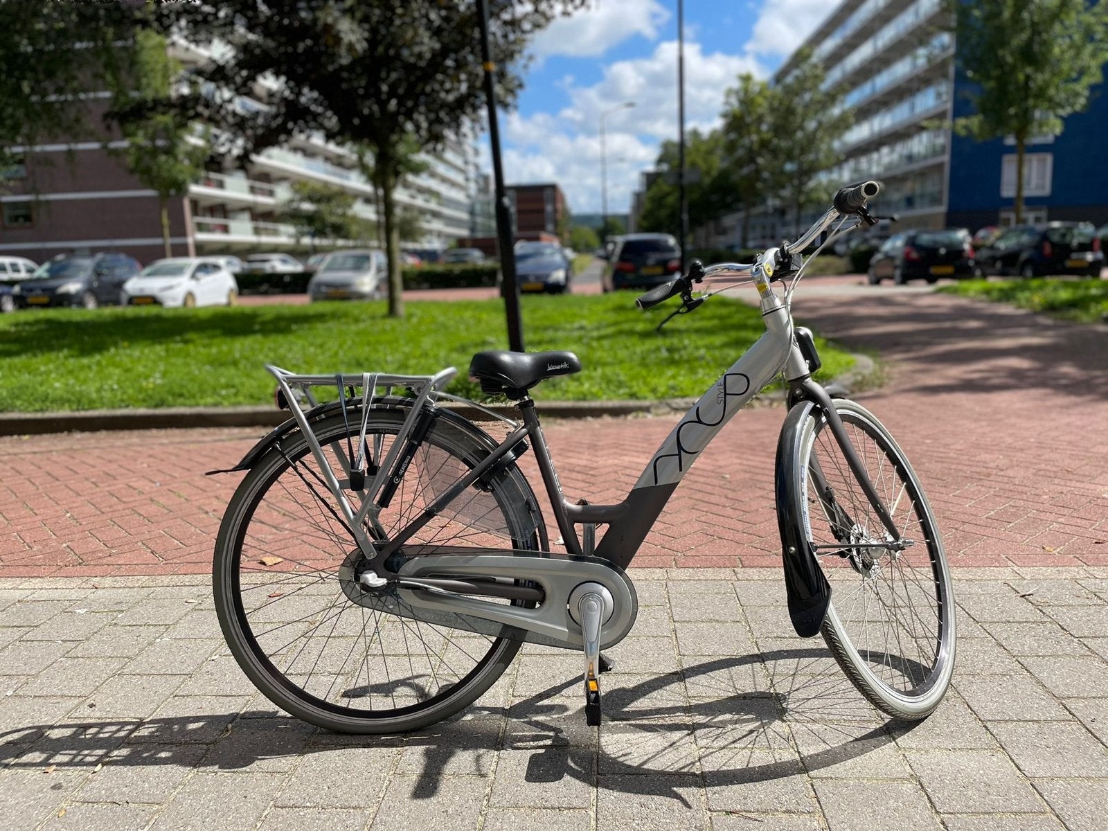 Mooie damesfiets met lage instap en versnellingen te koop, Fietsen en Brommers, Velgrem, (Extra) lage instap, 47 tot 50 cm, Zo goed als nieuw
