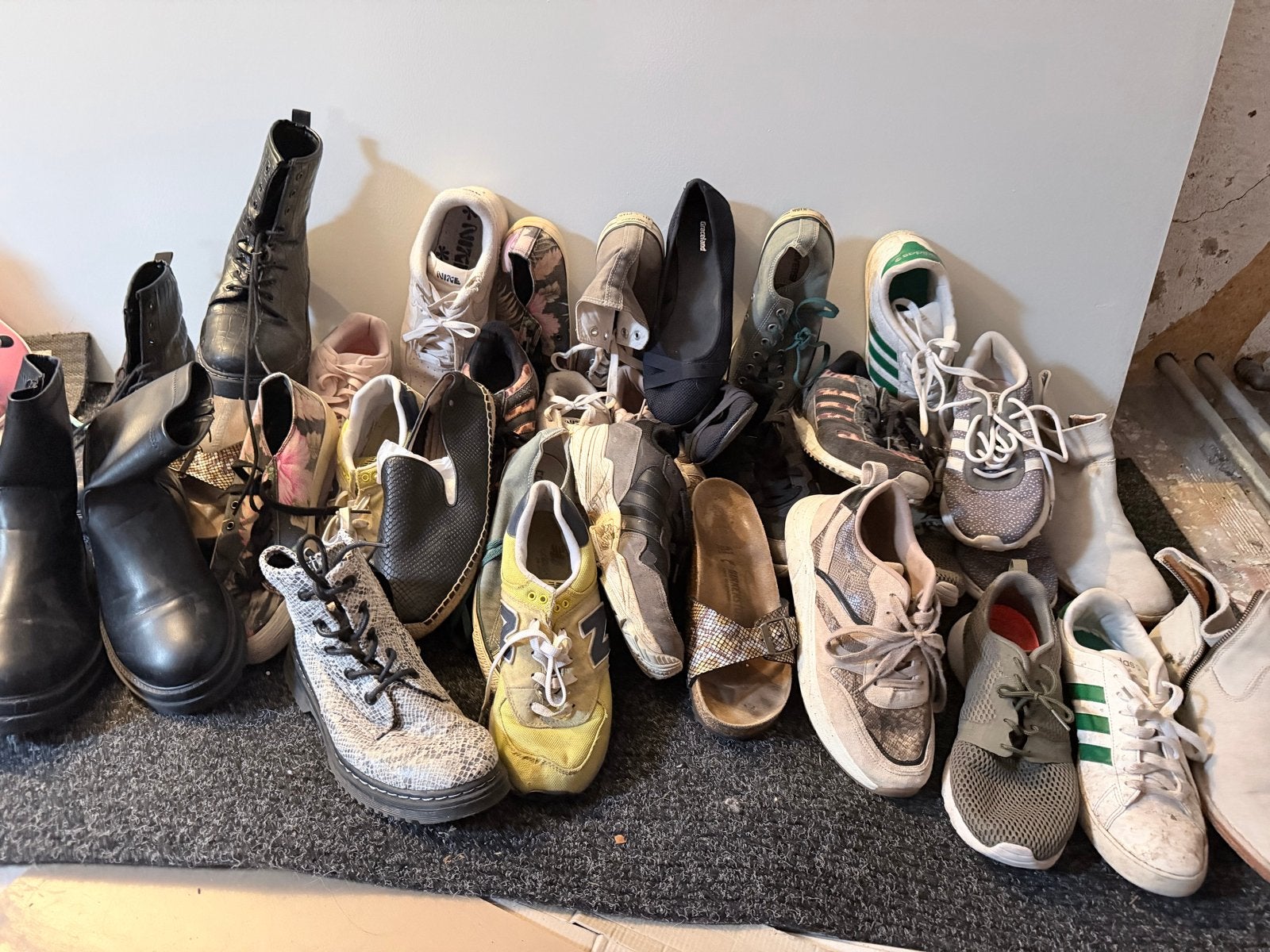 Grote partij dames schoenen maat 39/42 - 2 tassen vol!, Ophalen, Gedragen