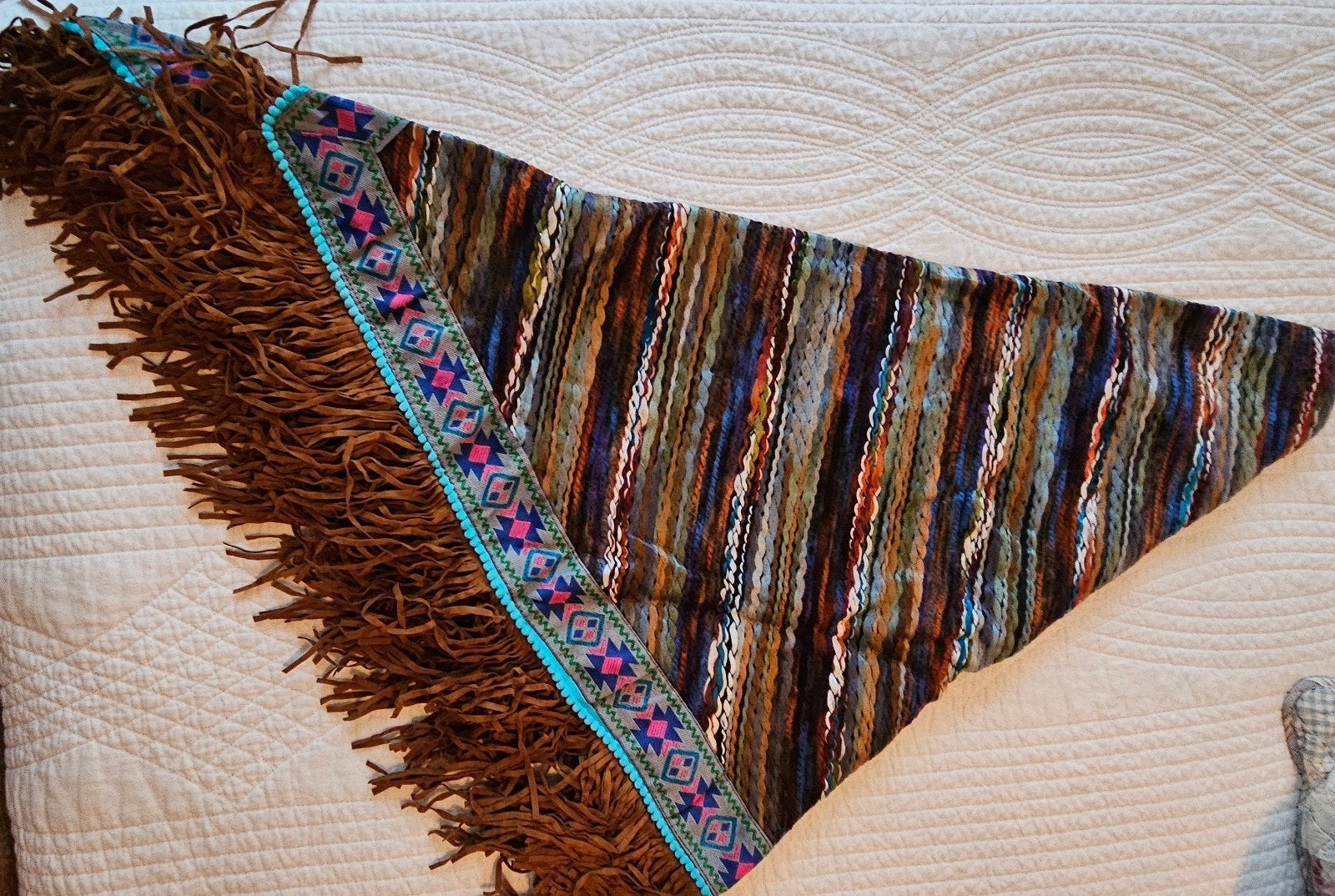 Omslagdoek/sjaal - bohemian stijl - boho - franje - kleur, Maat 42/44 (L), Nieuw, Ophalen of Verzenden, Sjaal