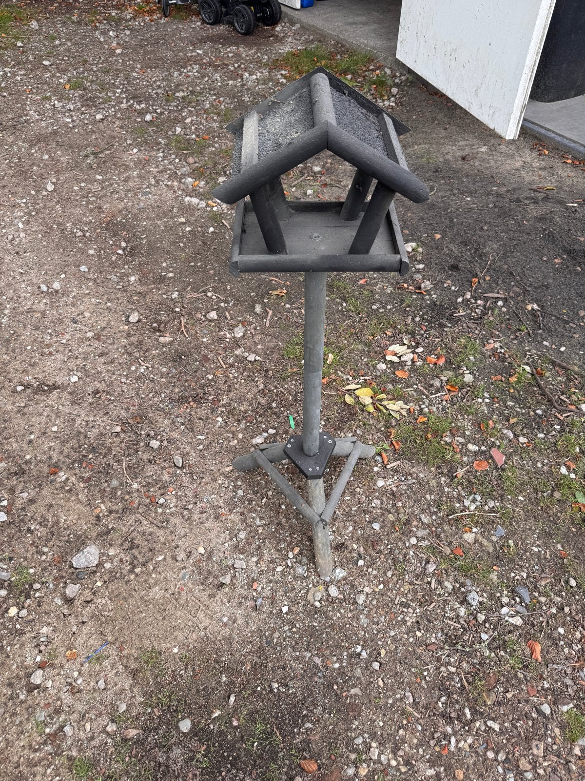 Vogelvoederhuisje grijs zwart, Ophalen, Gebruikt
