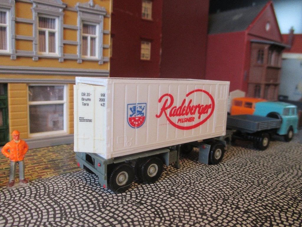 Dissel-oplegger met container-oplegger Radeberger BIer, Ophalen of Verzenden, Nieuw, Bus of Vrachtwagen, Overige merken