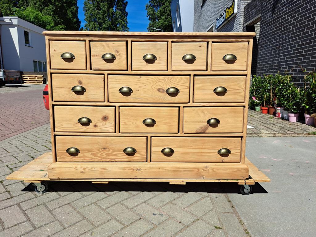 Oud grenen ladekast commode gezandstraald en geschuurd