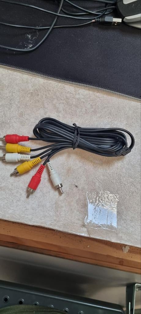 RCA Composiet Audio Video Kabel (Rood, Wit, Geel), Ophalen of Verzenden, Gebruikt, Minder dan 2 meter, Overige kabels