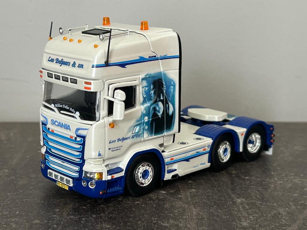 Tekno 1/50 Scania Léo Beljaars «  millions dollars baby », Verzenden, Nieuw, Bus of Vrachtwagen, Tekno