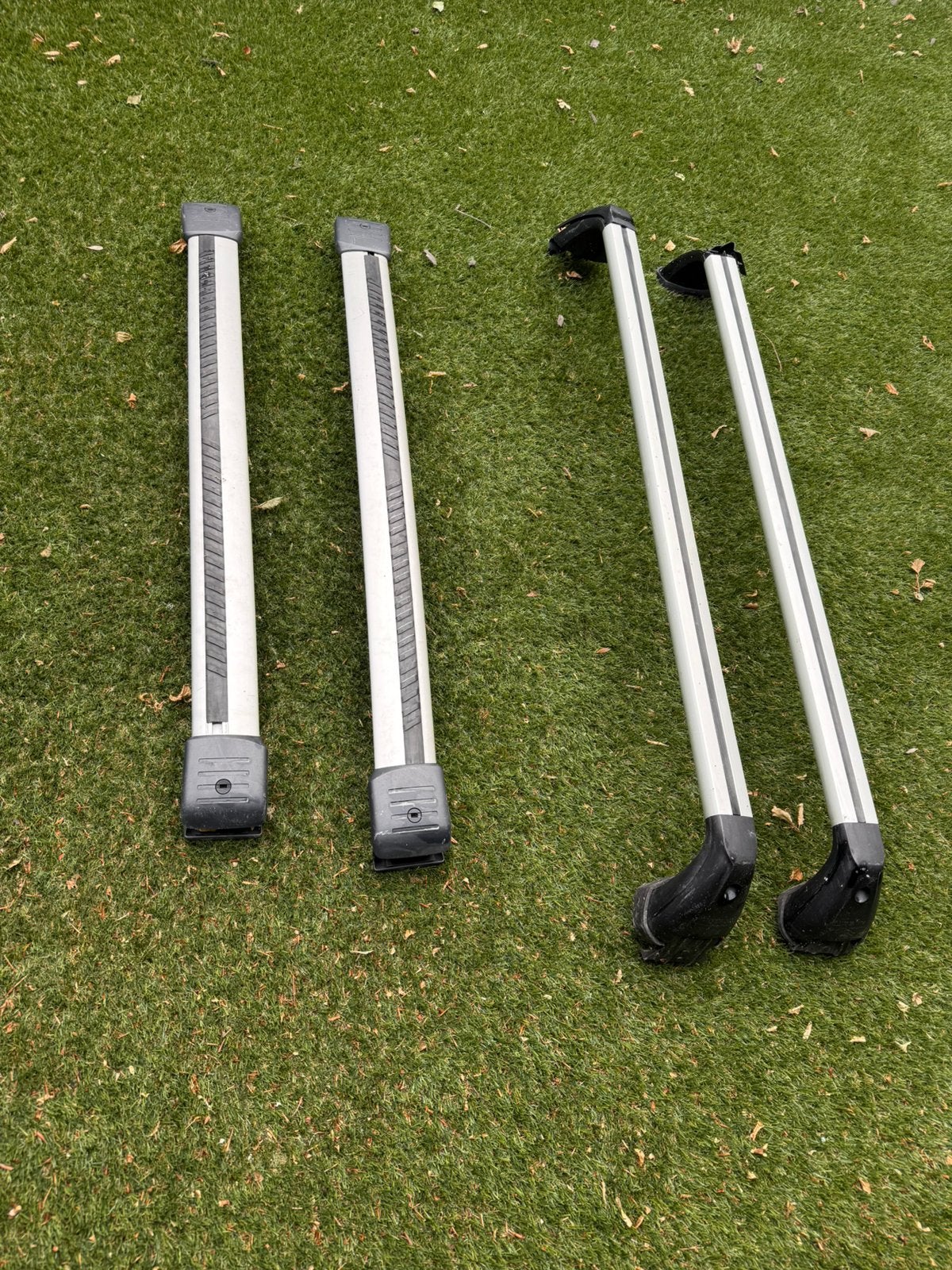 Dakdragers | 1set Nissan & 1set universeel, Verzenden, Gebruikt