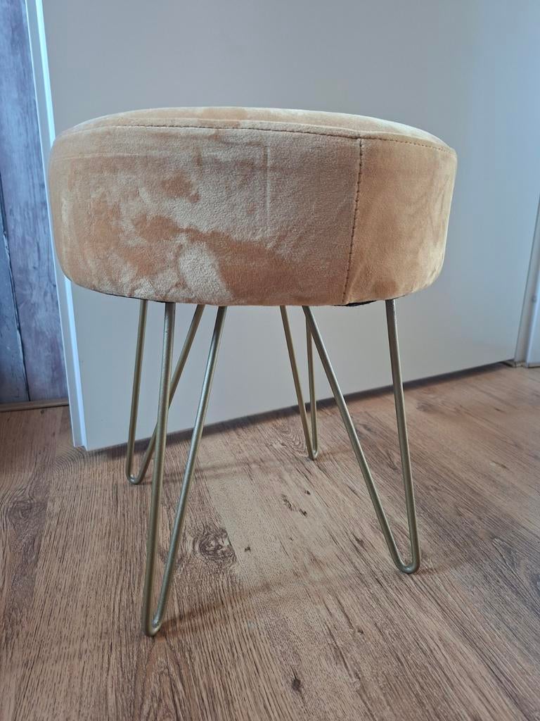 Okergeel poefje met gouden pootjes, Ophalen, Minder dan 50 cm, Rond, Minder dan 50 cm