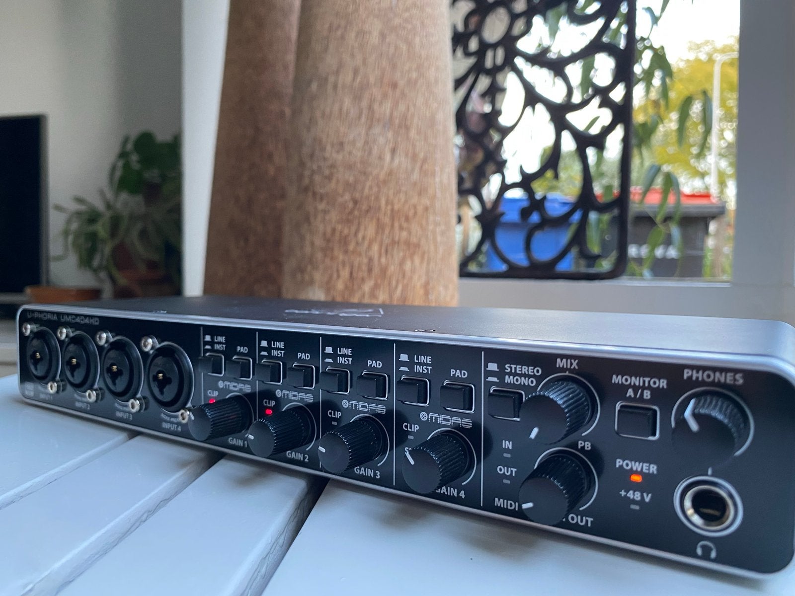 Defect! Behringer U-Phoria UMC404HD Audio Interface, Ophalen, Zo goed als nieuw, Minder dan 5 kanalen, Microfooningang