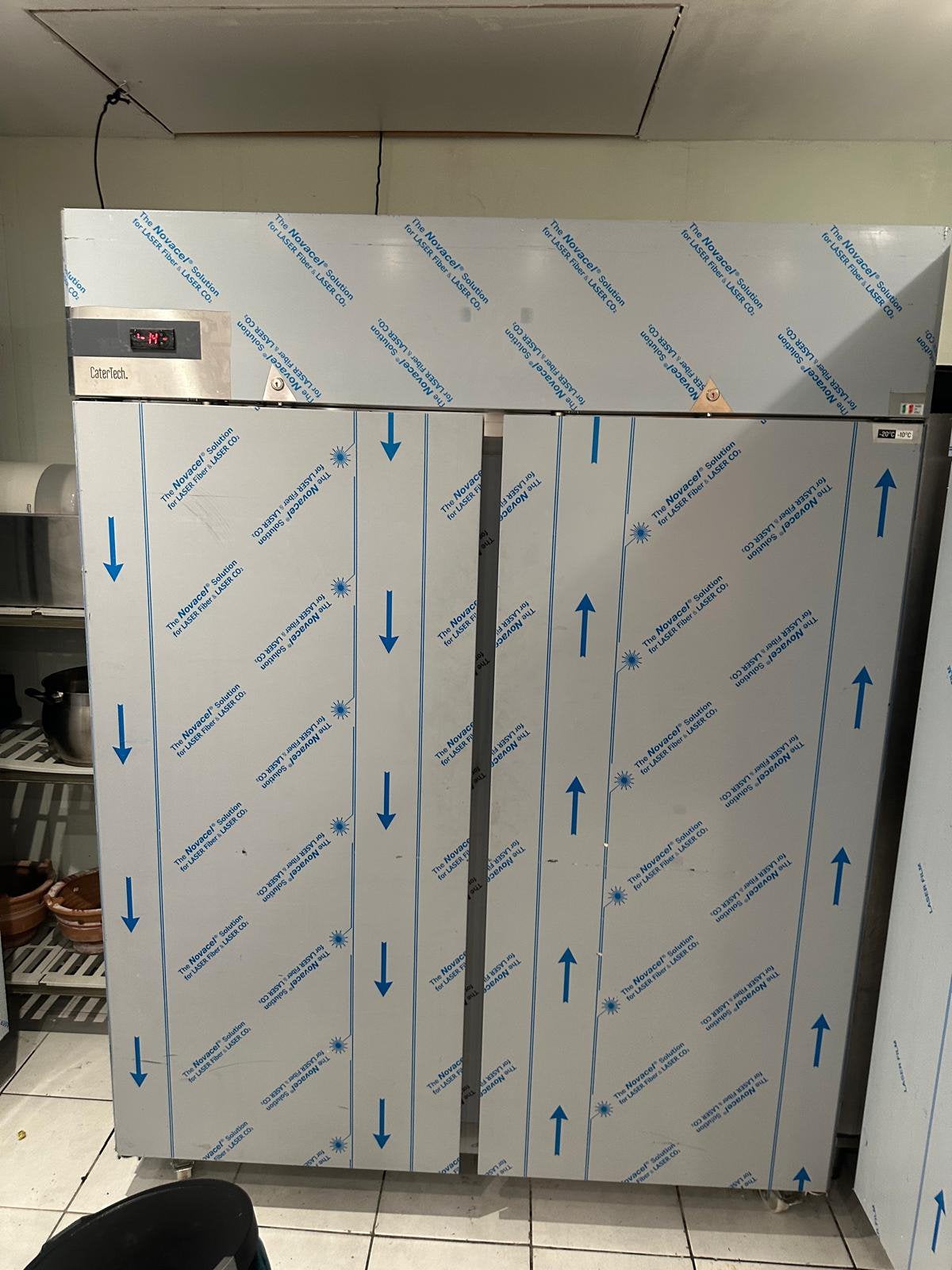 Catertech Horeca Vrieskast 1400L – Professionele Diepvries, Ophalen