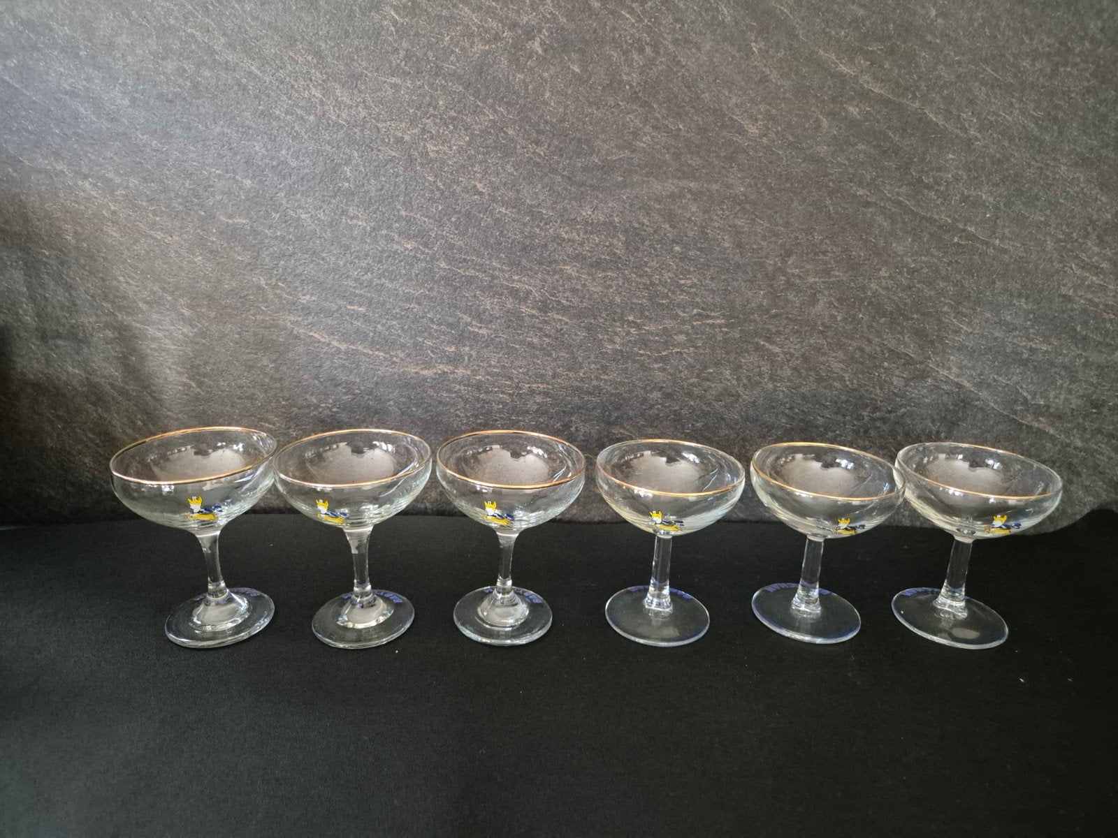 babycham glas, Ophalen of Verzenden