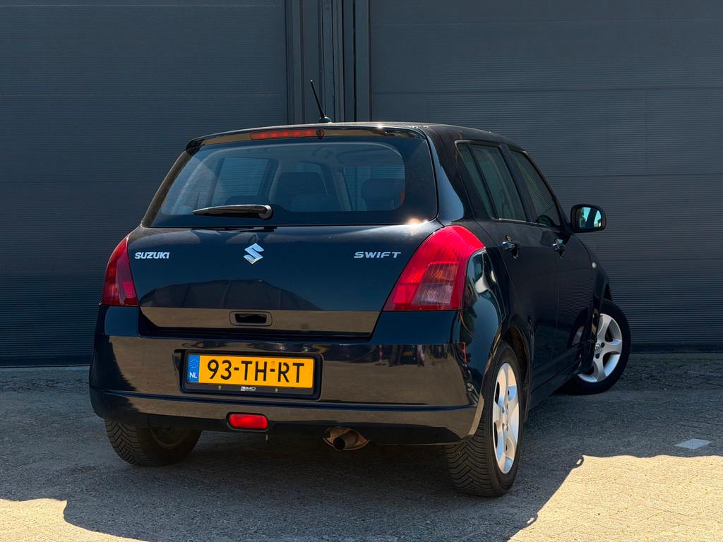 Suzuki Swift 1.3 | Airco | 1ste Eigenaar | Vol Onderhouden |, Auto's, Voorwielaandrijving, 965 kg, 400 kg, Origineel Nederlands
