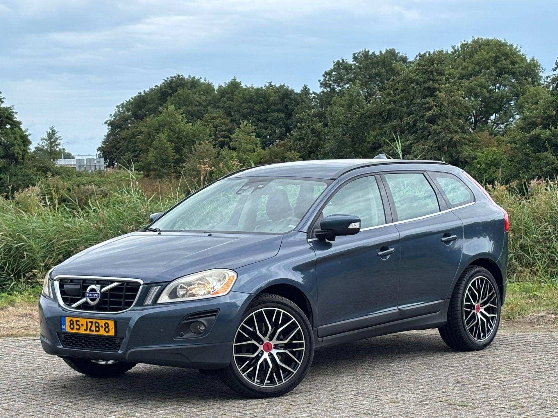 Volvo XC60 3.0 T6 AWD Momentum, Auto's, Volvo, Gebruikt, 2953 cc, 2000 kg, Blauw