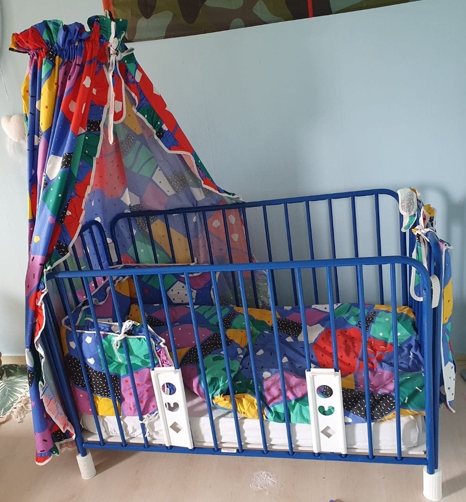 Prachtig blauw ledikantje 60x120 cm met complete set, Kinderen en Baby's, Ophalen, Zo goed als nieuw, Ledikant
