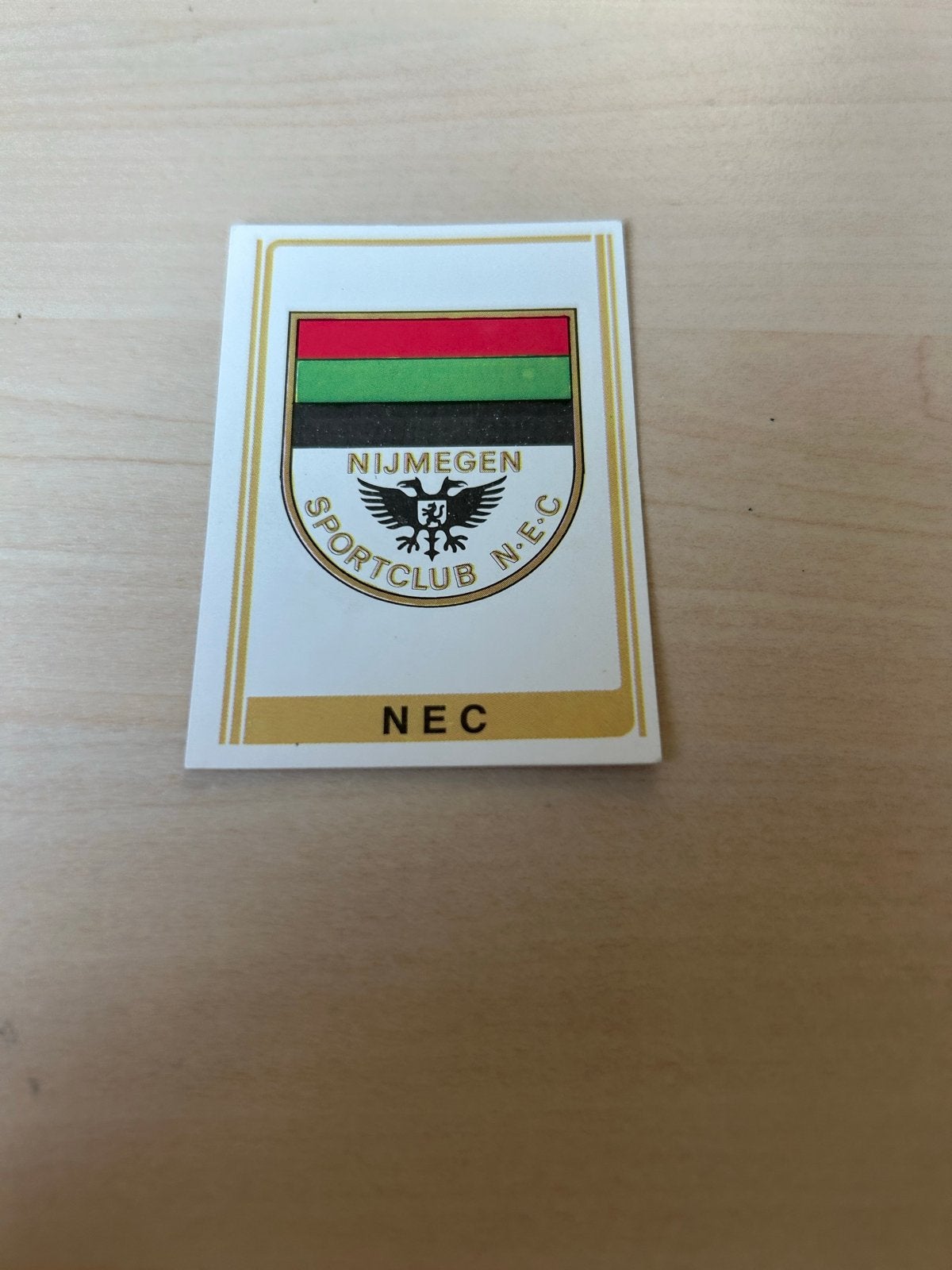 Panini Voetbal 79 Sticker NEC Nijmegen #145, Verzamelen, Stickers, Ophalen of Verzenden, Zo goed als nieuw, Sport