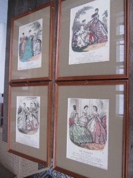 Set van 4 ingelijste oude modegravures, 37x30cm, Ophalen of Verzenden, Zo goed als nieuw, Minder dan 50 cm, Schilderij