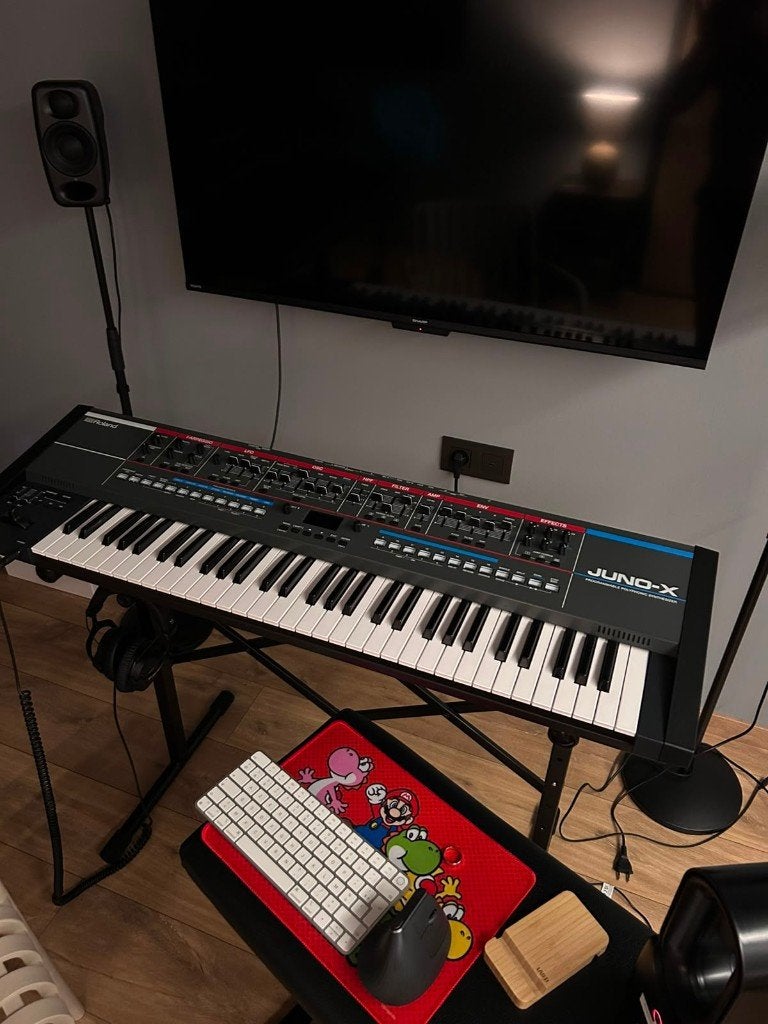 Roland Juno X met expansionpack t.w.v 160€, 61 toetsen, Roland, Ophalen of Verzenden, Zo goed als nieuw