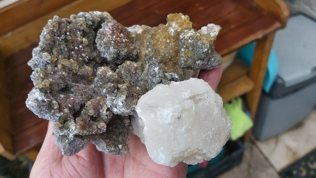 MP05 Rode (Hematoide), gele Fluoriet, Calciet Moscona Spanje, Ophalen of Verzenden, Mineraal