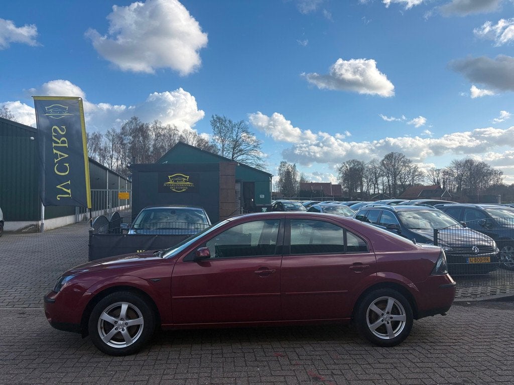 Ford Mondeo 1.8-16V Trend AIRCO,CRUISE,ELEKT PAKKET,CENTRALE, Auto's, Ford, Bedrijf, Te koop, Mondeo, ABS, Airbags, Airconditioning
