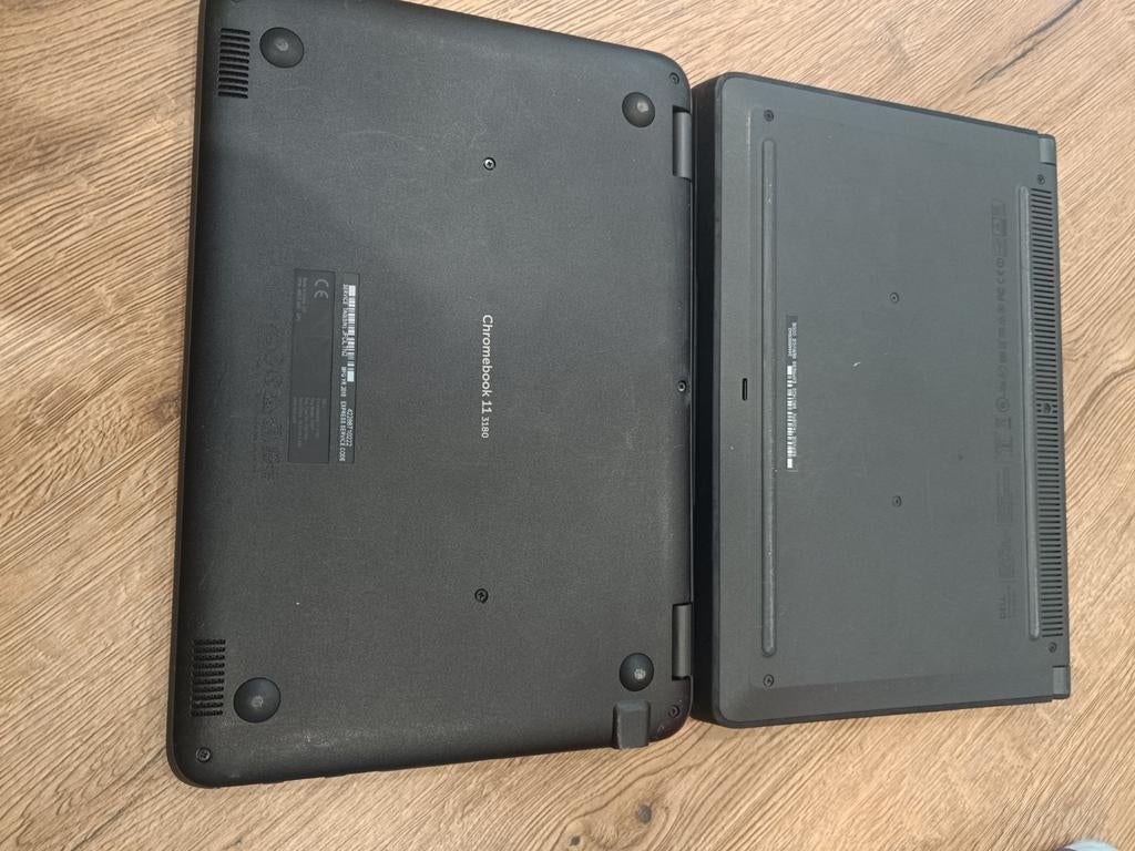 Chromebook 2x voor onderdelen, Computers en Software, Chromebooks, 4 GB of minder, Ophalen of Verzenden, 32 GB of minder, Niet werkend