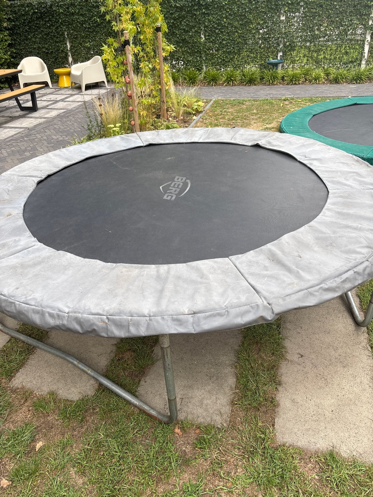 BERG Trampoline met lichte beschadiging, Ophalen, Gebruikt