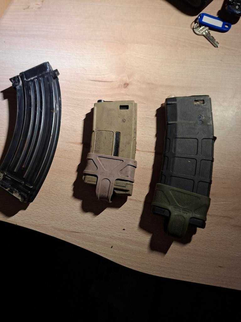 Verschillende airsoft magazijnen, Alle leeftijden, Ophalen, Gebruikt, Cursus of Instructie