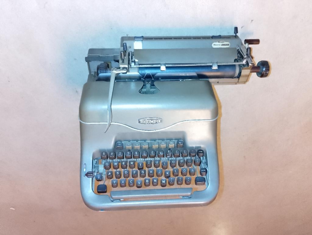 Triumph typemachine, vintage Triumph Matura jaren 60, Ophalen, Gebruikt