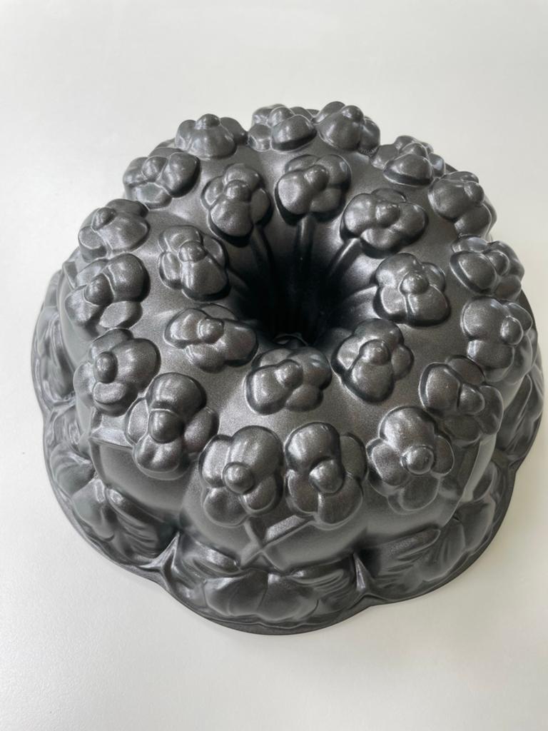 Zeldzame Nordic Ware Violet 10-cups bakvorm - Zo goed als ni, Ophalen of Verzenden, Zo goed als nieuw