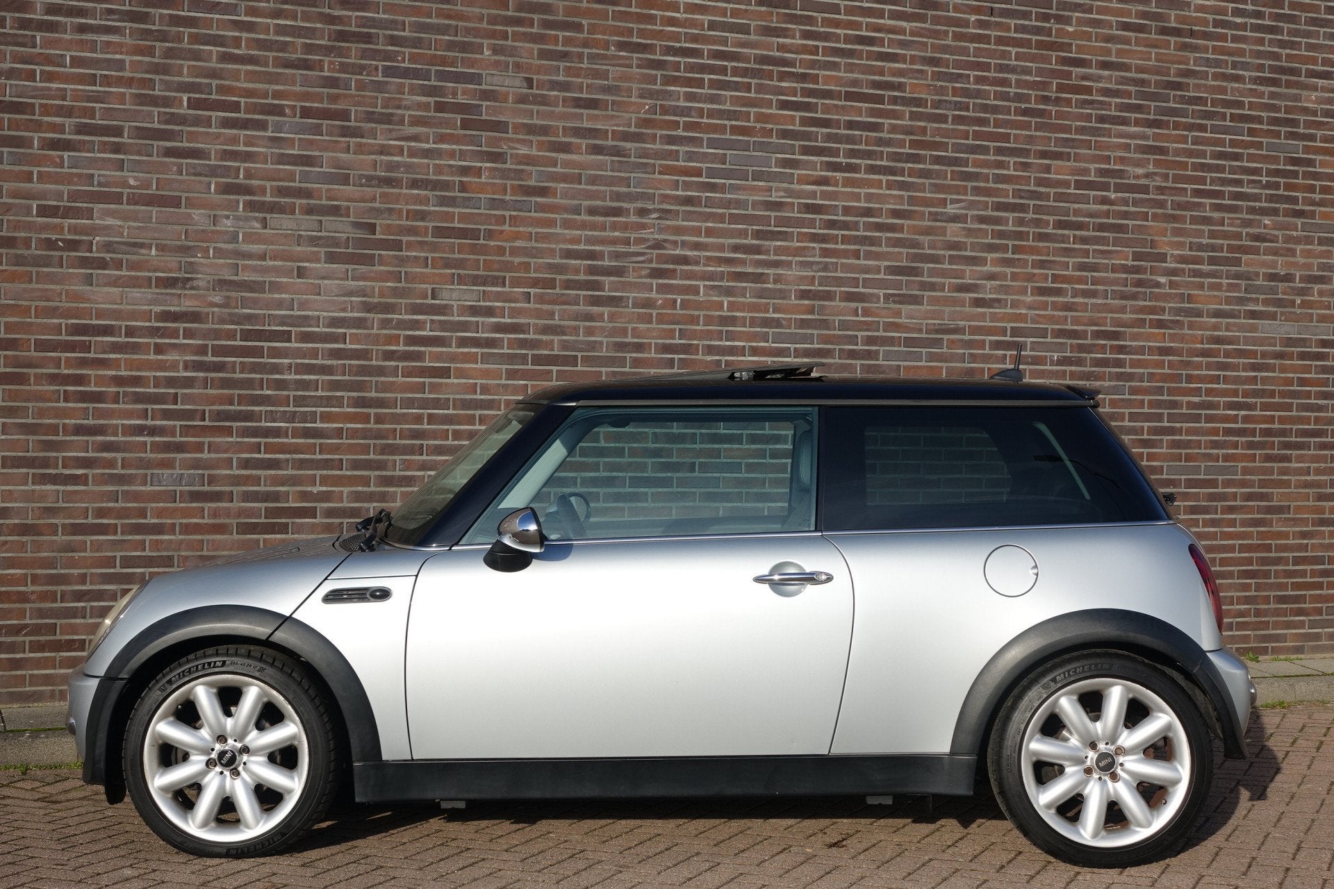 MINI Mini 1.6 Cooper Chili, prachtige auto! Panoramadak, led, Auto's, Mini, Voorwielaandrijving, 15 km/l, Gebruikt, 4 cilinders