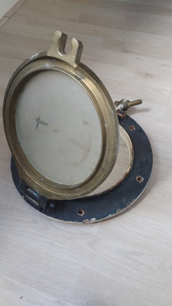 Zware Antieke Messing Patrijspoort met Anker-logo – 32 cm, Ophalen