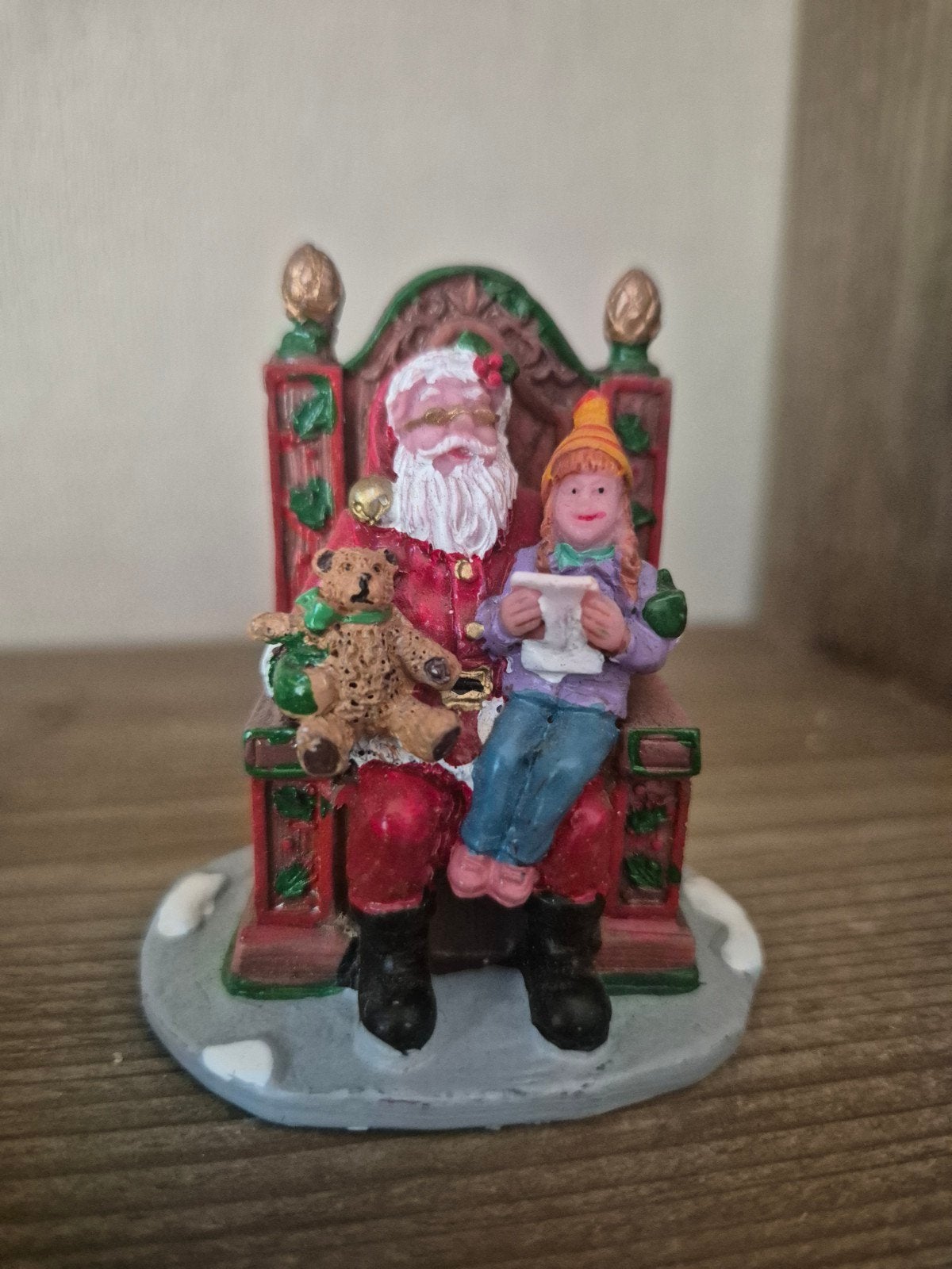 Lemax figuur 28 kerstdorp kersthuisjes, Diversen, Kerst, Ophalen of Verzenden, Zo goed als nieuw