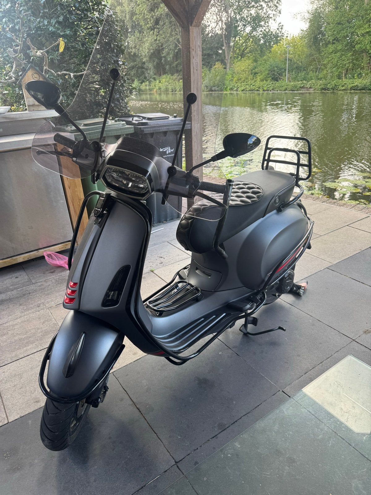 Vespa Sprint 2022 - Zo goed als nieuw, slechts 1500km!, Fietsen en Brommers, Ophalen, Overige modellen, Maximaal 45 km/u, Zo goed als nieuw