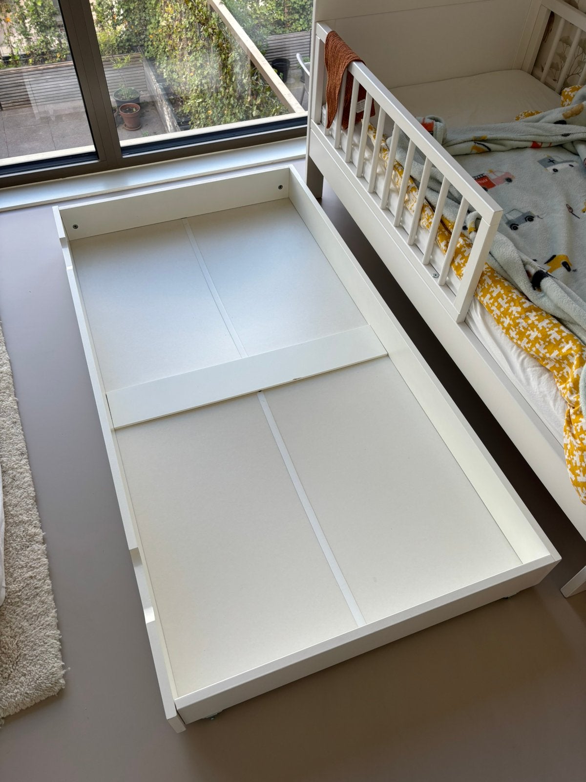 Lade met wieltjes voor onder Petit Amélie bed, Ophalen, Gebruikt, 140 tot 160 cm, 70 tot 85 cm