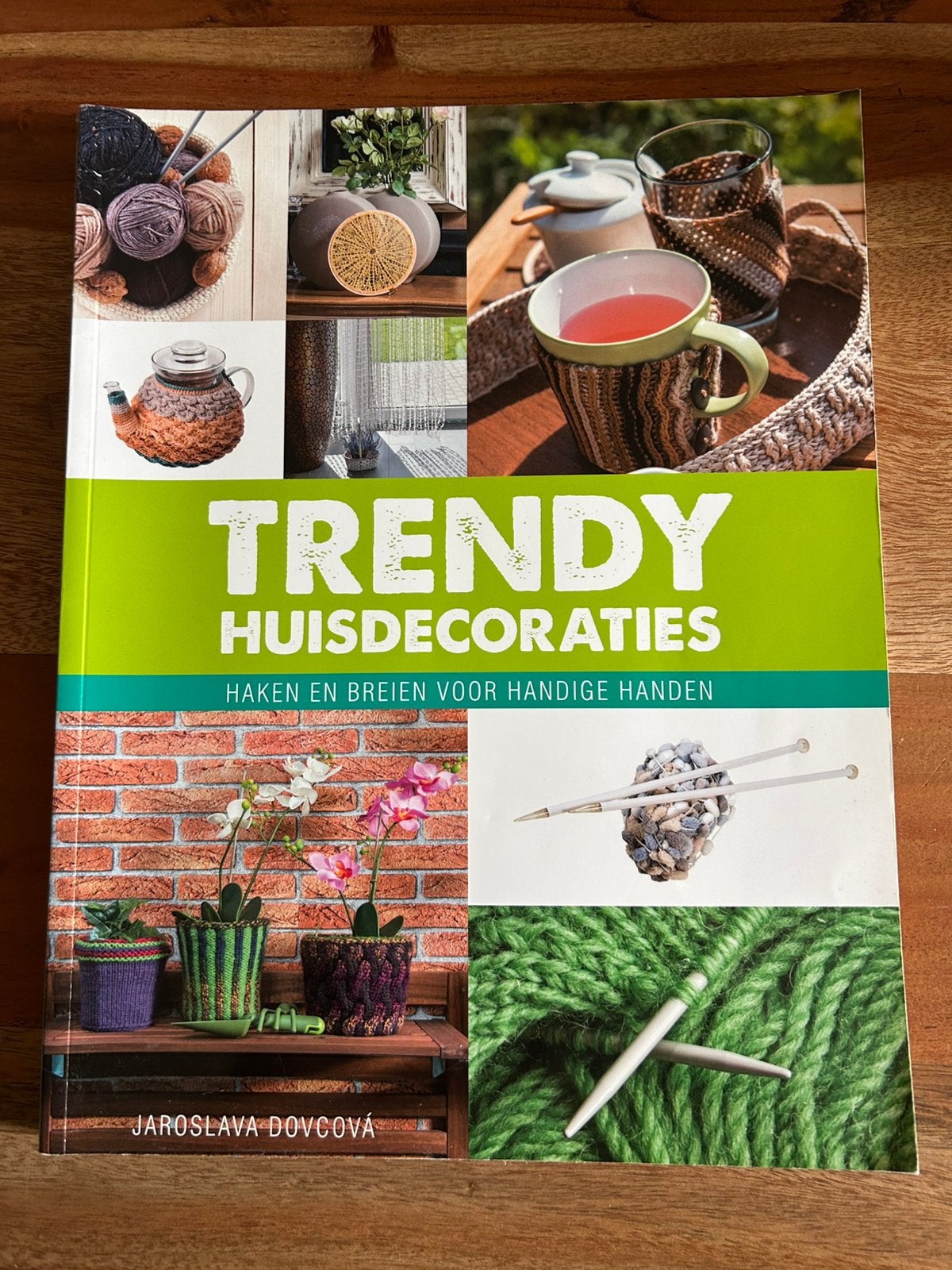 Jaroslava Dovcová - Trendy Huisdecoraties - Haken en Breien, Hobby en Vrije tijd, Breien en Haken, Zo goed als nieuw, Breien of Haken
