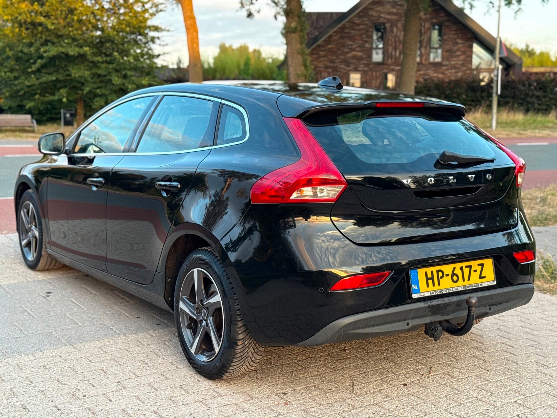 Volvo V40 2.0 D2 R-Design Business Airco Cruise Navi PDC, Auto's, Volvo, Voorwielaandrijving, Gebruikt, Euro 6, 4 cilinders