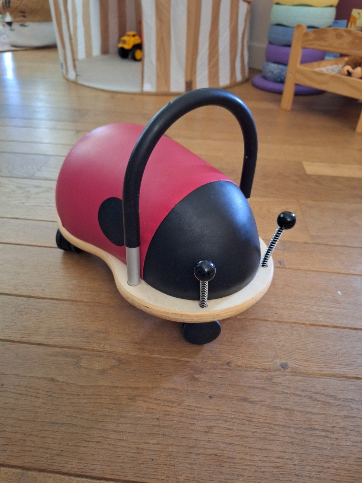 Wheely Bug Lieveheersbeestje Loopauto - Zo goed als nieuw, Ophalen of Verzenden, Zo goed als nieuw, Auto, Met wieltjes