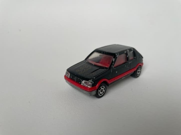 model Peugeot 205 GTI, zwart met leeuw, Majorette 1/50, Ophalen of Verzenden, Gebruikt, Auto, Majorette