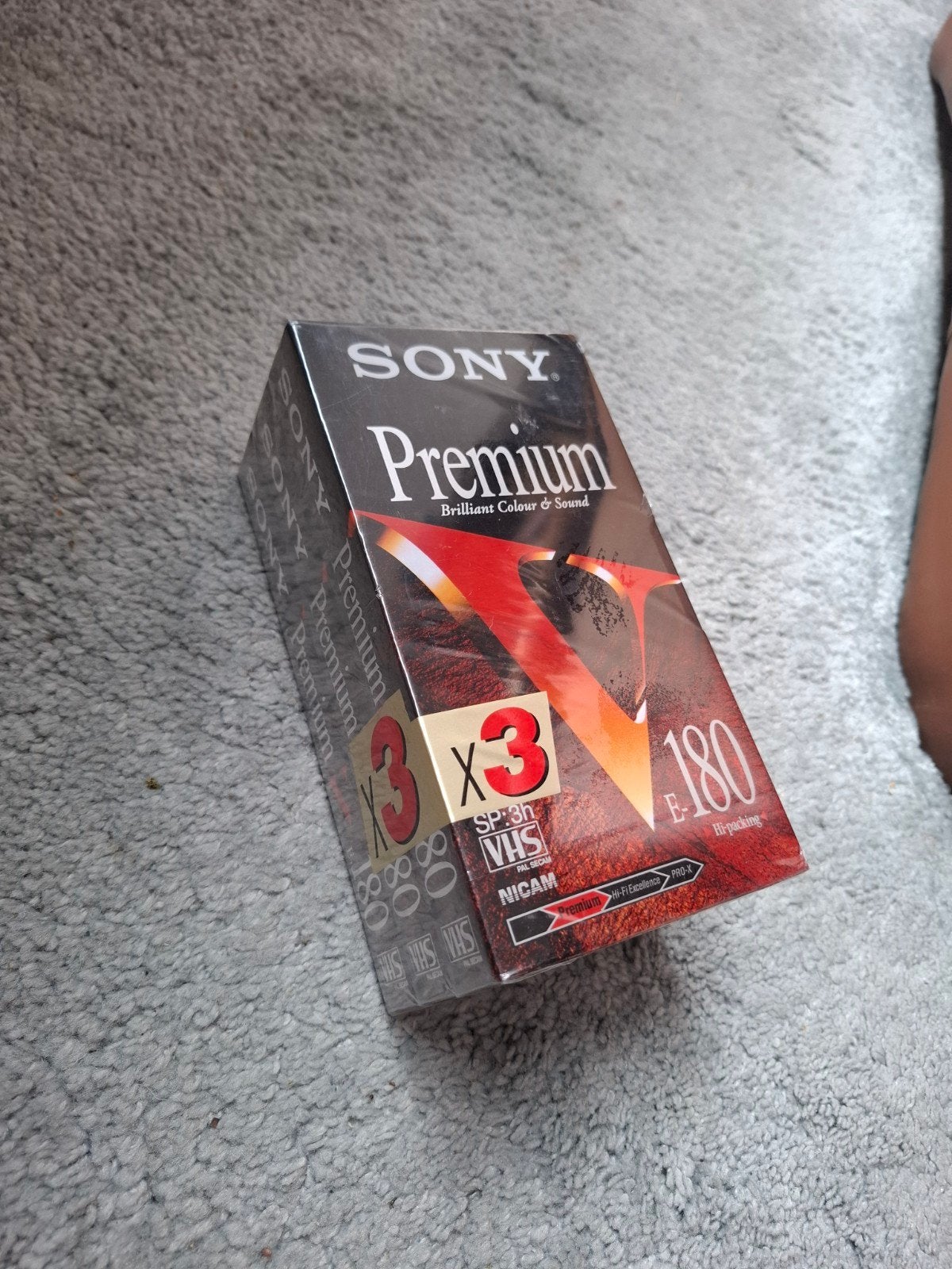 Nieuwe Sony Premium VHS E-180 videobanden (3 stuks), Cd's en Dvd's, VHS | Film, Alle leeftijden, Ophalen of Verzenden, Nieuw in verpakking