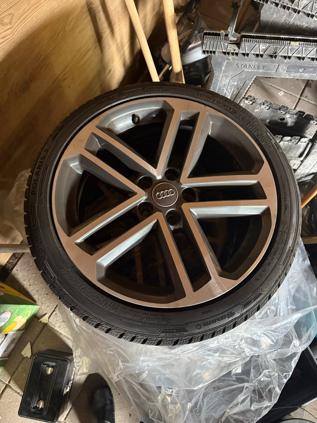 Winterbanden met velgen - 225/40 R18, Ophalen of Verzenden, Gebruikt