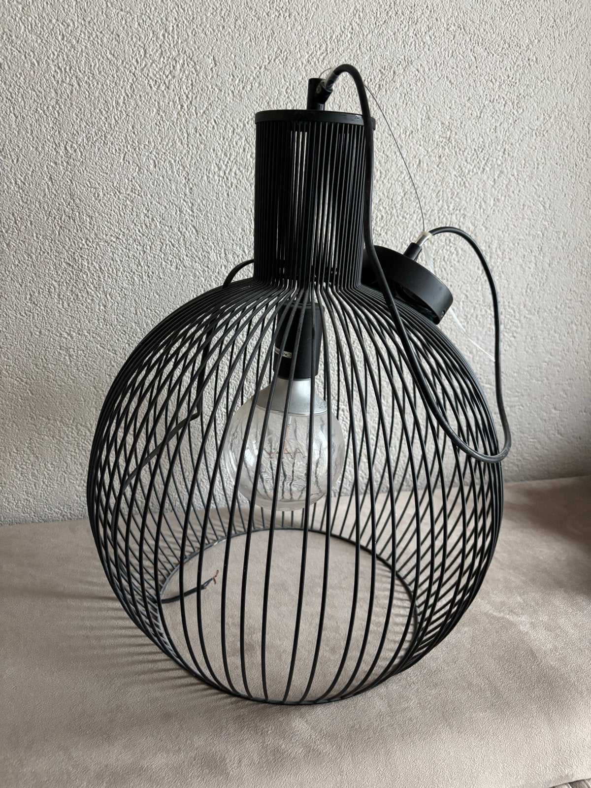 Moderne zwarte draadstalen hanglamp van Kwantum, Ophalen, Zo goed als nieuw, Metaal, E27 (groot)
