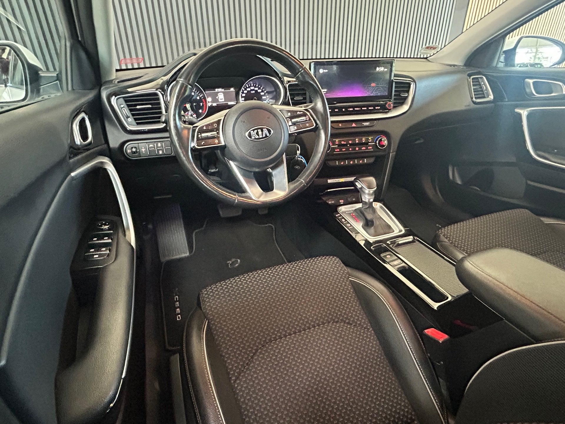 Kia XCeed 1.4 T-GDi DynamicPlusLine Automaat|JBL|ACC|Camera|, Auto's, Kia, 4 cilinders, Met garantie (alle), Leder en Stof, Wit