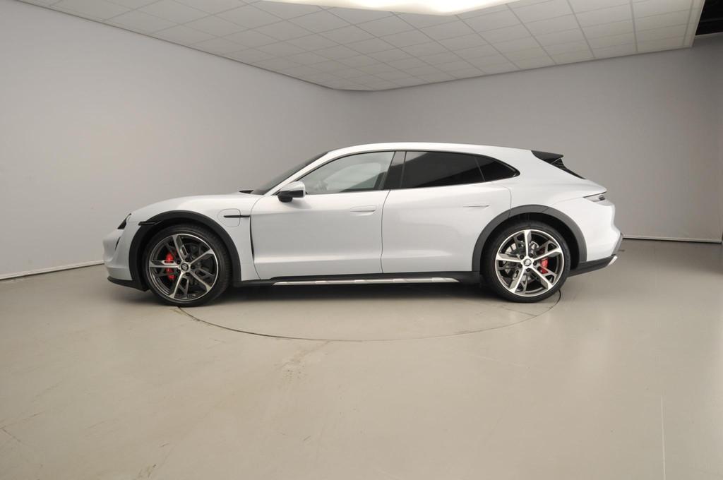 Porsche Taycan Cross Turismo 4S 93 kWh SoH 95,5% | Luchtveri, Auto's, Porsche, Zwart, 110 €/maand, 4 stoelen, Adaptive Cruise Control
