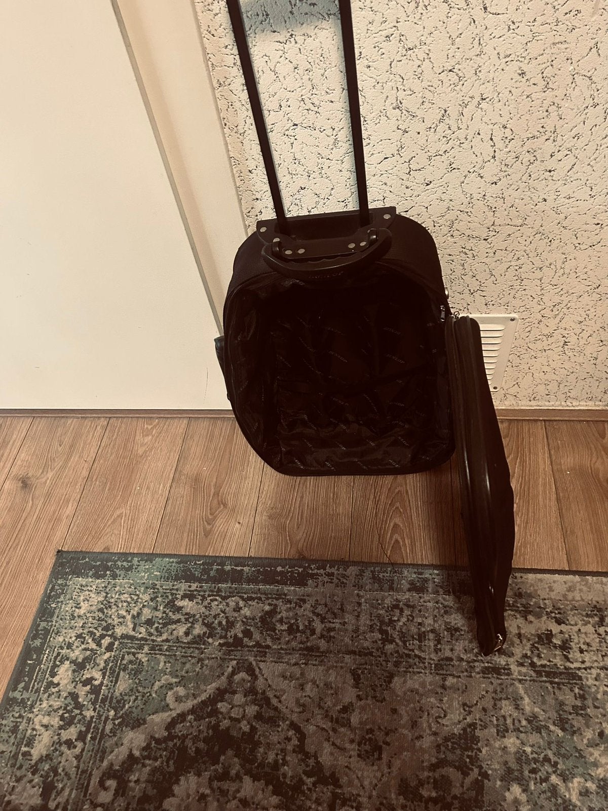 Prima handbagage /reis koffertje, Ophalen, Zo goed als nieuw
