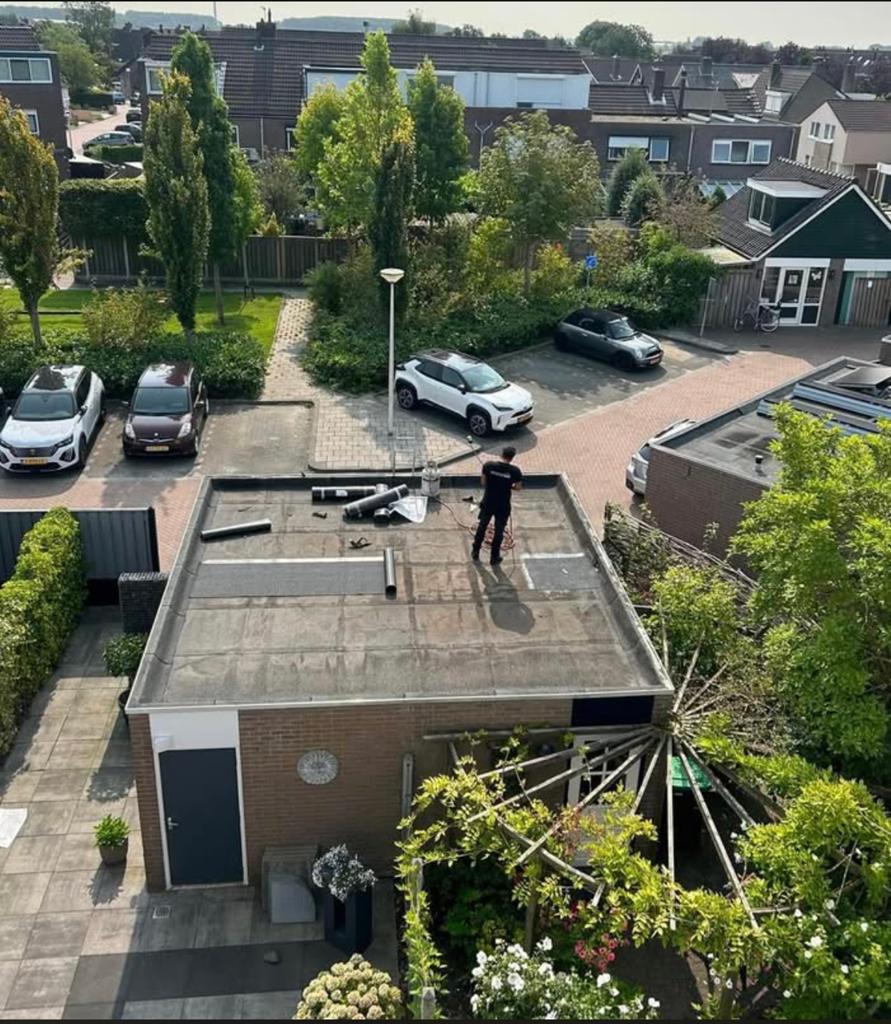 Lekkage of Nieuw Dak? Bel nu voor een Gratis Dakinspectie!