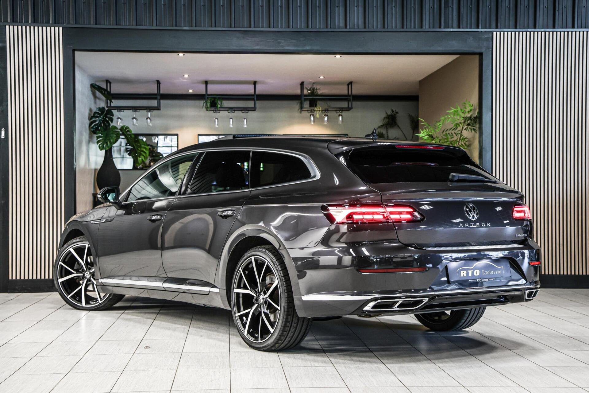 Volkswagen Arteon Shooting Brake 1.4 TSI eHybrid R-Line|Pano, Auto's, Adaptive Cruise Control, Arteon, Gebruikt, 4 cilinders